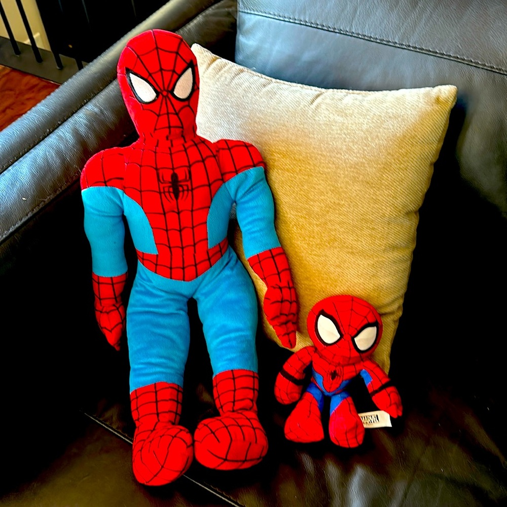 Mini and big spider man plush toys.